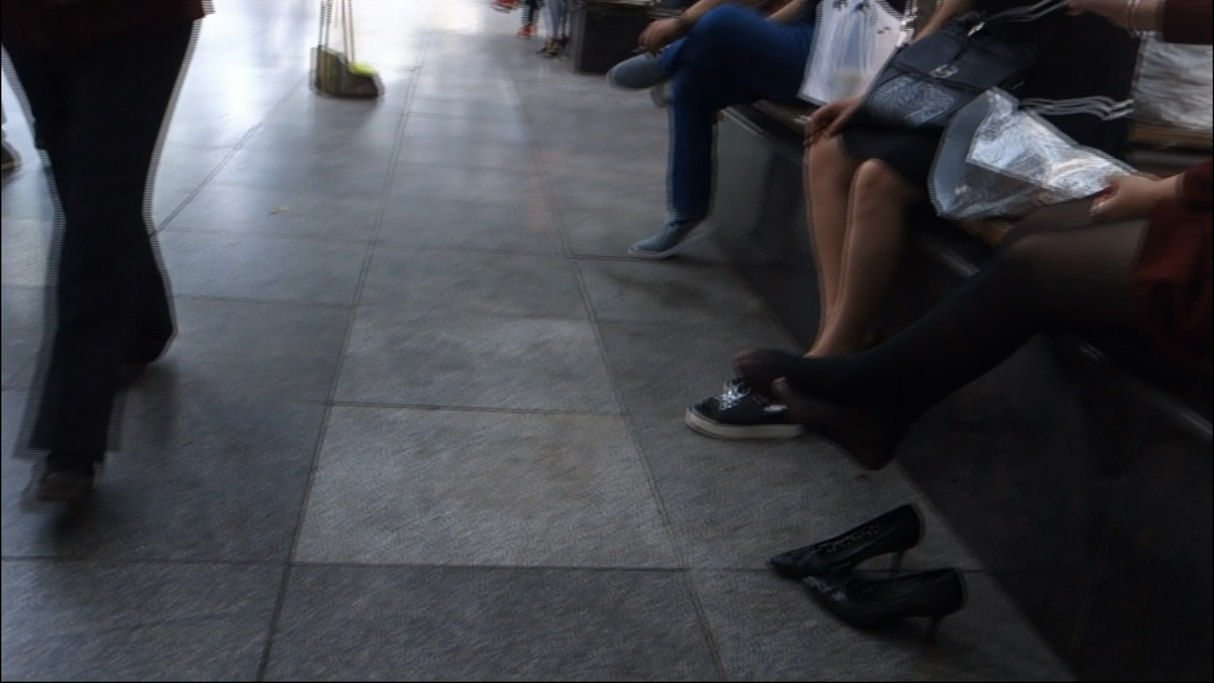 streetsnapnylon[00 01 24][20181204 232854 0]